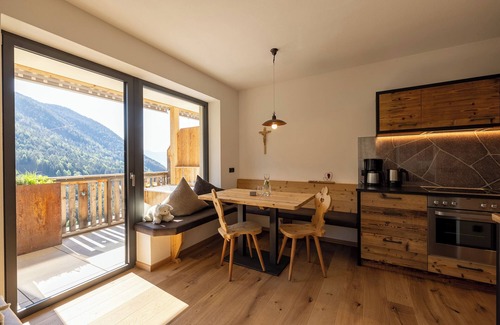 Collepietra Apartment | Inviting Apartment “Sonnleiten Sonnenalm” with Mountain Views