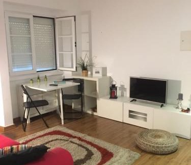 Alvalade Apartment | Pet-Friendly Apartment to Experience the Heart of Lisbon