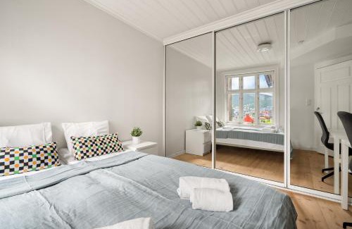 Sentrum Apartment | Inviting Apartment with Breathtaking Views for Families