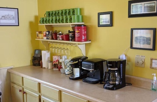 Jefferson House | Applebrook Historic Home with Mountain Views & Family Amenities