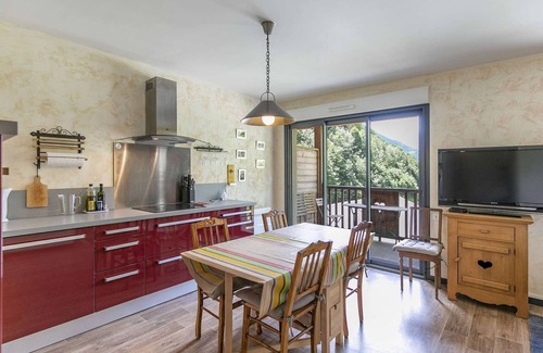 Bareges Apartment | Cozy Apartment Barèges for 4 with Spa and Breakfast