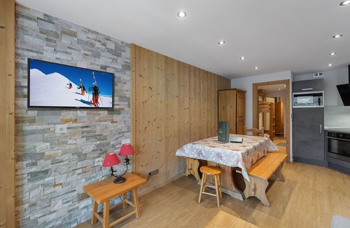 Val-Thorens Apartment | Cozy Apartment Val Thorens: Family-Friendly with Spa Access