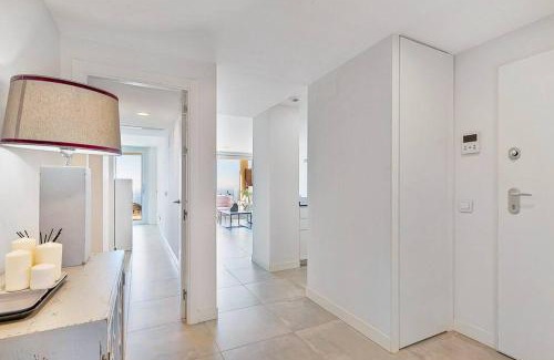 Fuengirola Apartment | Ocean View Apartment - Guest Rated 10/10 & Family-Friendly