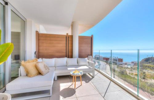Fuengirola Apartment | Ocean View Apartment - Guest Rated 10/10 & Family-Friendly