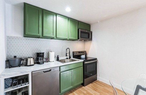 Dallas Apartment | Charming Arboretum Getaway: 1-Bedroom Hideaway