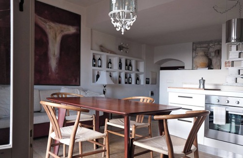 Modica House | Idyllic Artist's Retreat with Breathtaking Views in Modica