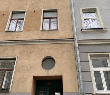Stuwerviertel Apartment | Cozy Attic Apartment Steps from Messe Wien & City Center