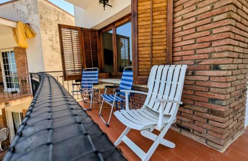 Sant Vicenc de Montalt Apartment | Seaview Attic Retreat Steps from the Beach, Rated 10/10