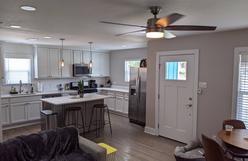 Highland House | Cozy Austin Bungalow: Ideal for Families and Pets