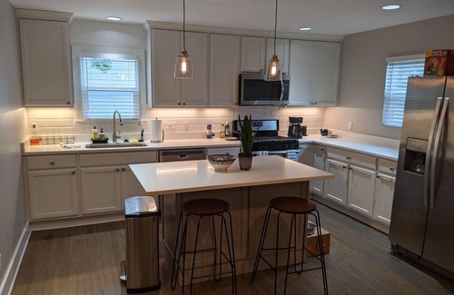 Highland House | Cozy Austin Bungalow: Ideal for Families and Pets
