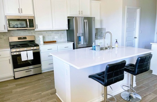 Austin House | Pet-Friendly Austin Retreat with Pool & Lake Views