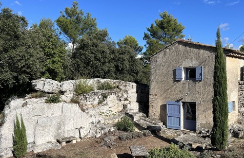Lacoste House | Private Cabanon Retreat with Ocean View and Breakfast Included