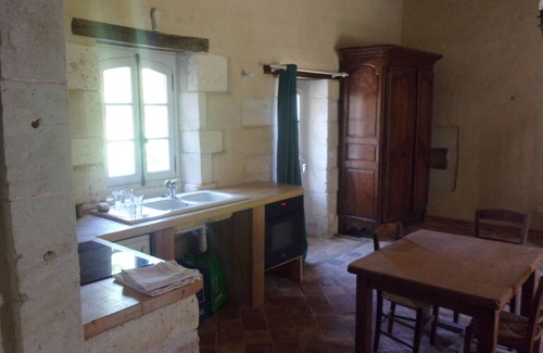 Pillac House | Cozy B&B with Spa, Pool & Pet-Friendly Amenities