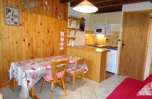 Champagny-en-Vanoise Apartment | Family-Friendly Apartment in Champagny-en-Vanoise for 4