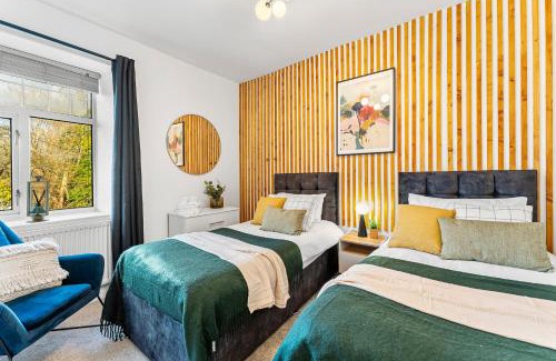 Ashford-in-the-Water House | Charming Bakewell Escape - Pet Friendly - Hot Tub