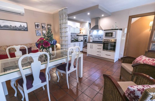 Ubeda House | Inviting Balconies with Family-Friendly Amenities