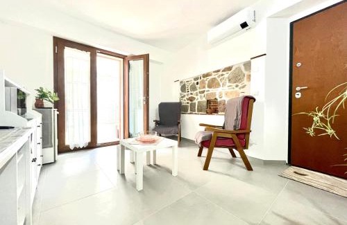 Bari Sardo Apartment | Discover Bari Sardo: Pet-Friendly Oceanfront Retreat