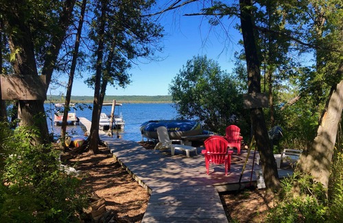 Arcadia House | Discover Ski Crystal: Fun-Filled Stay with Lake Views!