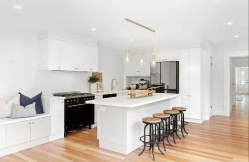 Burraneer House | Inviting Bayside Home with Hot Tub & Family-Friendly Perks
