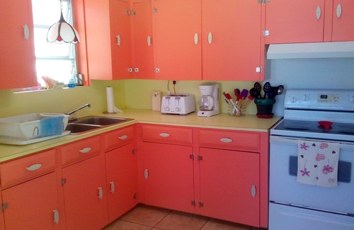Spanish Wells House | Beachfront Cottage with Panoramic Ocean Views & Great Amenities