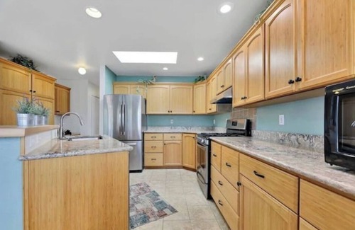 Camano Island House | Charming beach home with Ocean & Mt. Baker View and Hot Tub!