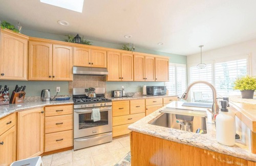 Camano Island House | Charming beach home with Ocean & Mt. Baker View and Hot Tub!