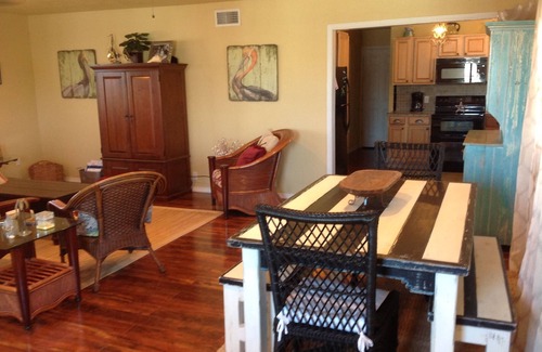 Rockport House | Beach House in Rockport: Relax by Pool & Enjoy Spa Amenities
