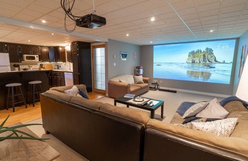 Saint Croix Condo | Beachfront Apartment with Home Cinema & Ocean Views