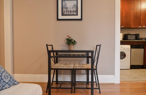 Belltown Condo | Stylish Belltown Corner Studio - Guest Rated 9.8/10
