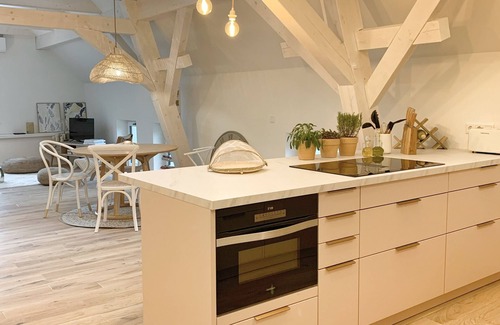Sohland A. Rotstein Apartment | Boho Apartment Retreat with Spa & Hot Tub for Relaxation