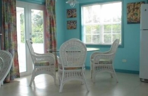 Spanish Wells Cottage | Relaxed Family Beach Escape with Oceanfront Amenities