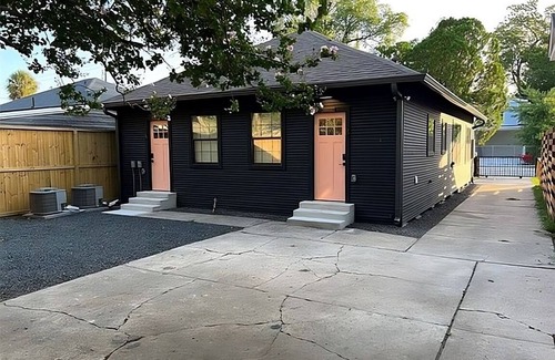 Northside House | Charming Bungalow 6 minutes from Downtown & Astros Stadium!