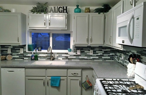 Martinez Park House | Ideal Bungalow in Old Town with Pool and Spa Access