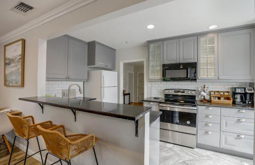 Southeastern Sacramento House | Charming Bungalow in Quiet Tahoe Park Neighborhood