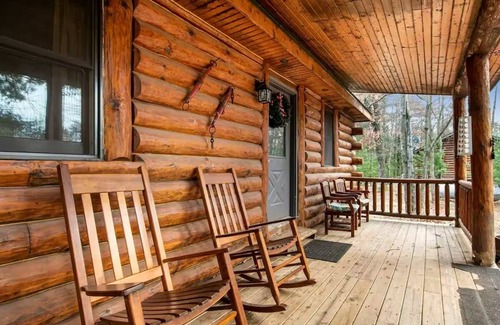 New Lisbon Cabin | Charming Cabin 2 out of 7
