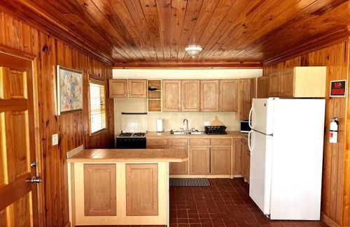 Andros Town Apartment | Charming Cabin on the beach