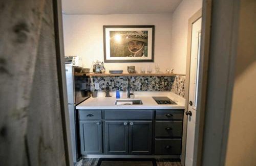 Wimberley House | Charming Cabin Rental with a Private Hot Tub near Canyon Lake, Texas