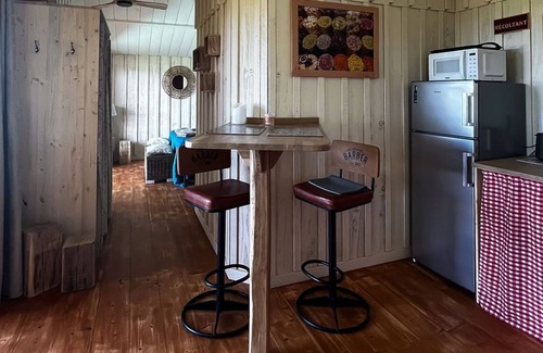 Monbazillac Cabin | Relaxing Cabin Retreat with Spa, Sauna & Private Pool