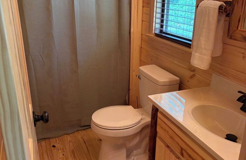 Trenton Cabin | Charming cabin with WiFi and AC in marvelous Trenton