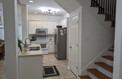 Aiken Cottage | Beautiful Cape Cod Cottage in Pickens Place, Aiken S.C.