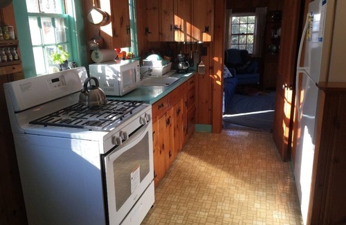 South Chatham Cottage | Beautiful Cape Cottage in Chatham, Steps to the Beach