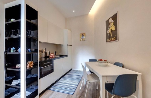 Le Cure Apartment | Cozy Terrace Retreat Steps from the City Center