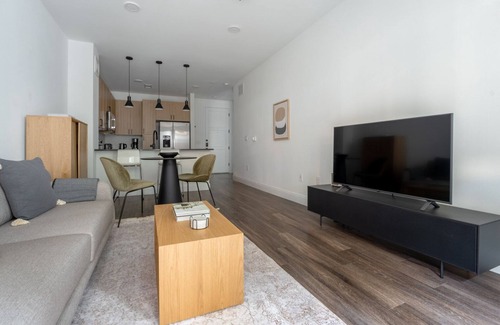 Hancock Apartment | Central Austin 1BR Retreat with Pool, Gym & W/D Amenities