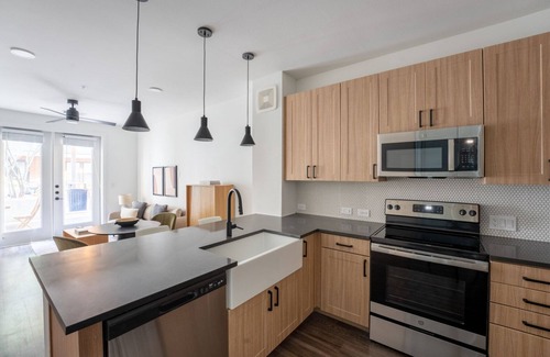 Hancock Apartment | Central Austin 1BR Retreat with Pool, Gym & W/D Amenities