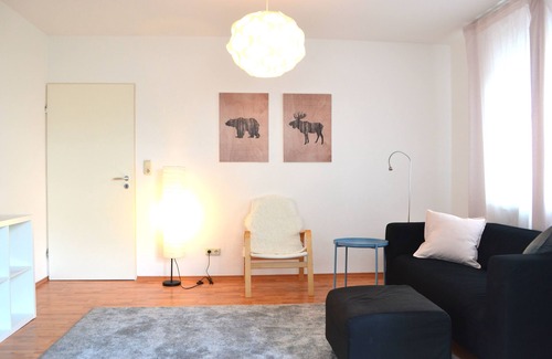 Weiden in der Oberpfalz Apartment | Central Living in Weiden with Pool & Breakfast Options