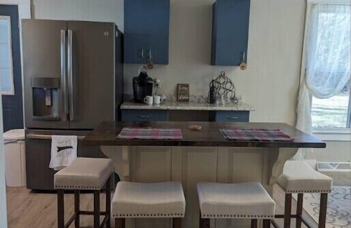 Hillsdale House | Cozy Century Home Near Downtown Hillsdale with Kitchen Access