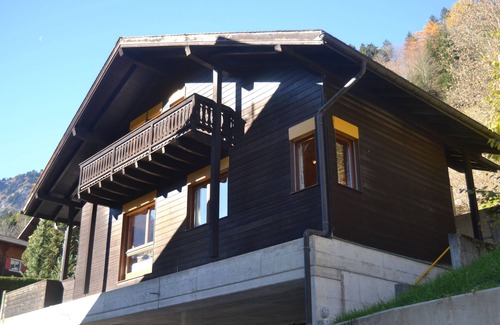 Champery Ski Chalet | Inviting Chalet with Pool & Kitchen - Perfect for 10 People