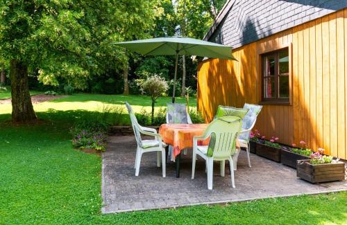 Petit-Thier Ski Chalet | Charming Chalet in Vielsalm with Expansive Garden Retreat