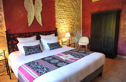 Sarrians Bed & Breakfast | Delightful Chambres d'Hôtes in Provence's Vineyards