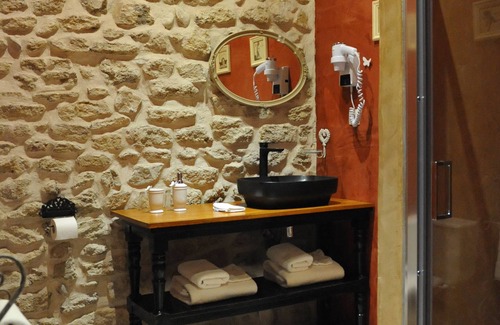 Sarrians Bed & Breakfast | Delightful Chambres d'Hôtes in Provence's Vineyards